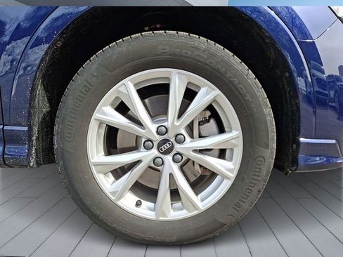 Certified 2025 Audi Q3 2.0T Premium w/ Convenience Package image 8