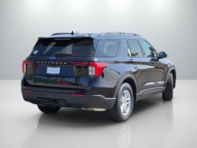New 2026 Ford Explorer Active RWD image 4