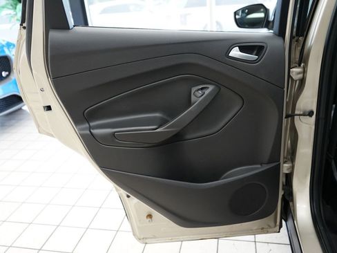 Used 2017 Ford Escape SE FWD image 41