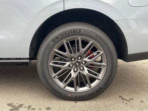 New 2025 Ford Expedition Platinum w/ Stealth Performance Package image 30