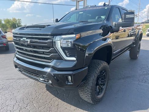 New 2025 Chevrolet Silverado 2500 High Country w/ High Country Premium Package AWD/4WD image 2