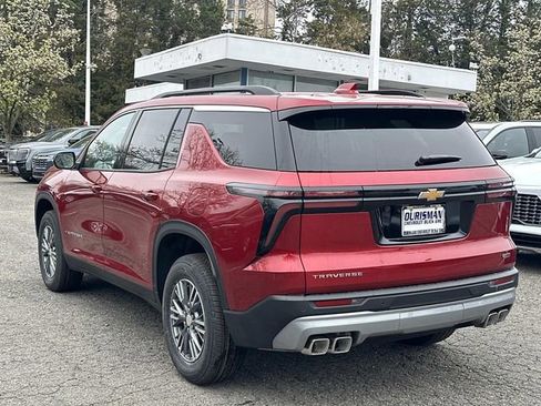 New 2026 Chevrolet Traverse LT FWD image 4