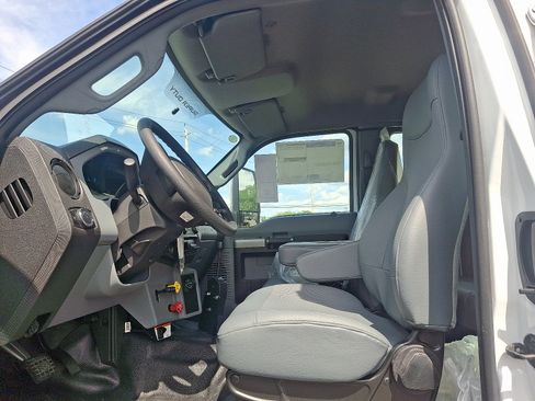 New 2025 Ford F750 2WD SuperCab Super Duty image 10