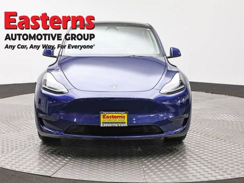 Used 2023 Tesla Model Y Long Range AWD/4WD image 2