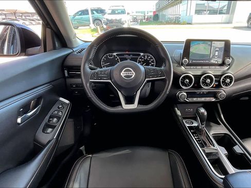 Used 2023 Nissan Sentra SR w/ SR Premium Package image 6