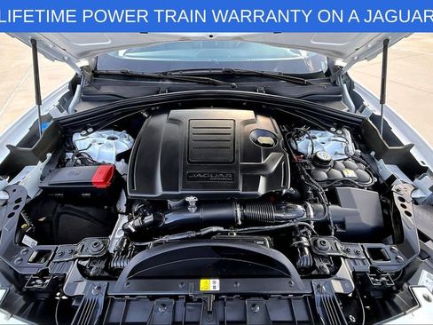 Used 2025 Jaguar F-PACE R-Dynamic S image 11