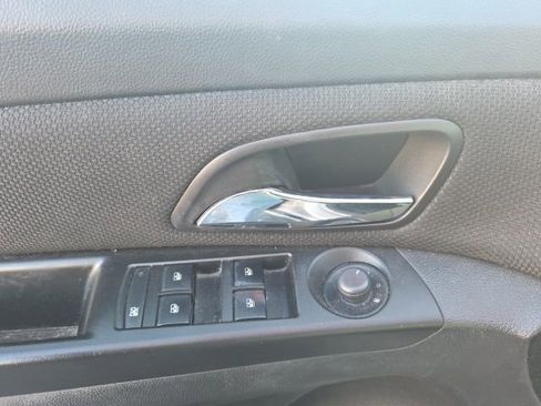 Used 2014 Chevrolet Cruze LT image 11