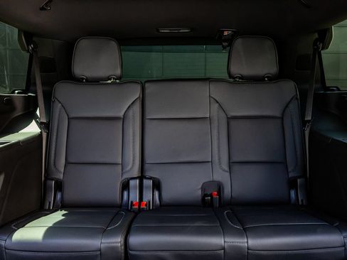 Used 2026 GMC Yukon Denali w/ Sun & Power Step Package AWD/4WD image 29