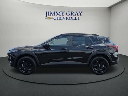 New 2026 Chevrolet Trax ACTIV w/ Driver Confidence Package FWD image 2