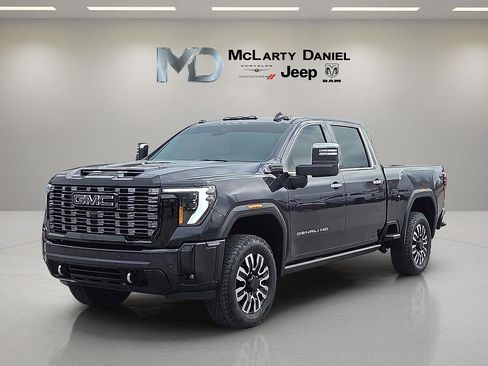 Used 2025 GMC Sierra 2500 Denali Ultimate image 2