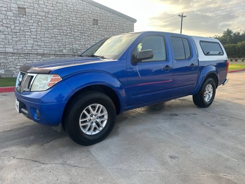 Used 2015 Nissan Frontier SV RWD image 1