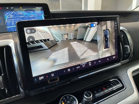 Used 2025 Ford Expedition Max Platinum w/ Driver's Package image 29