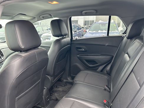 Used 2019 Chevrolet Trax LT w/ LT Convenience Package image 21