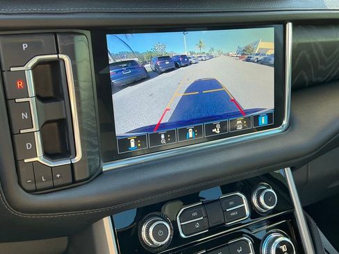 Used 2021 GMC Yukon Denali w/ Denali Premium Package image 47