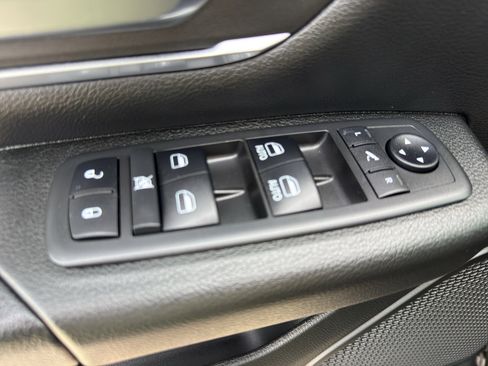 Used 2019 RAM 1500 Big Horn image 13