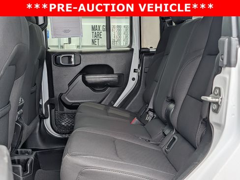 Used 2022 Jeep Gladiator Sport AWD/4WD image 19