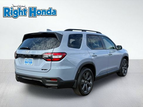 Certified 2026 Honda Pilot Sport image 8