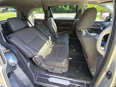 Used 2016 Honda Odyssey Touring Elite image 13