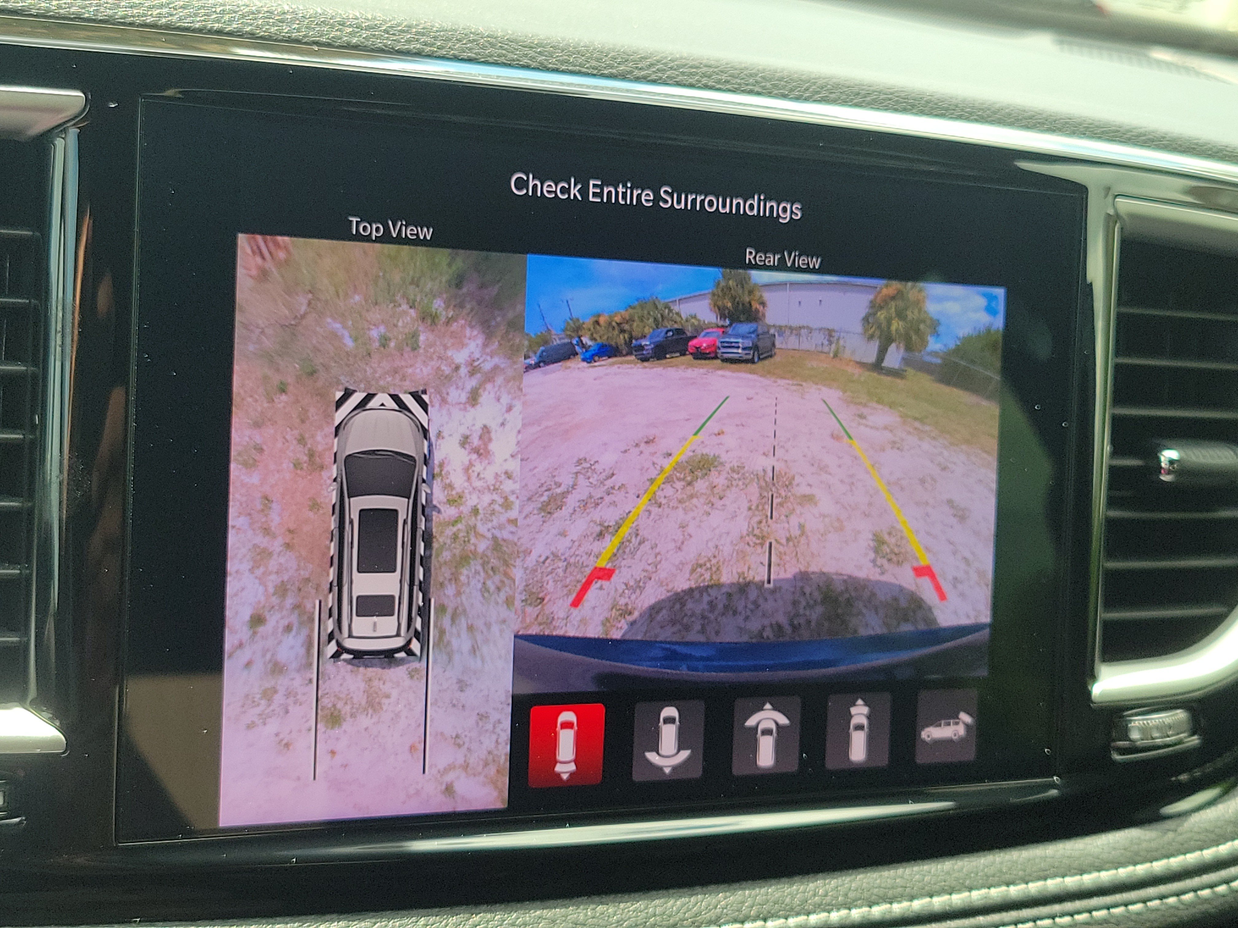 Used 2025 Chrysler Pacifica Select FWD image 22