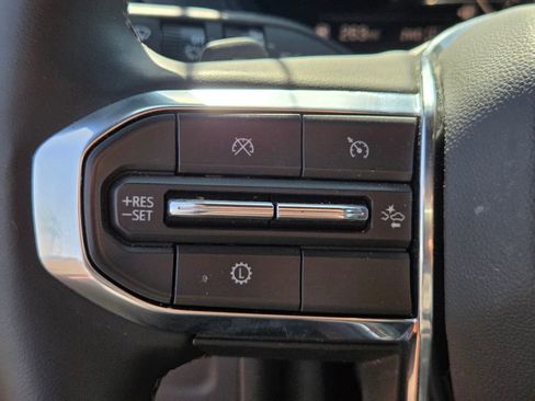 Used 2025 GMC Yukon Denali AWD/4WD image 20