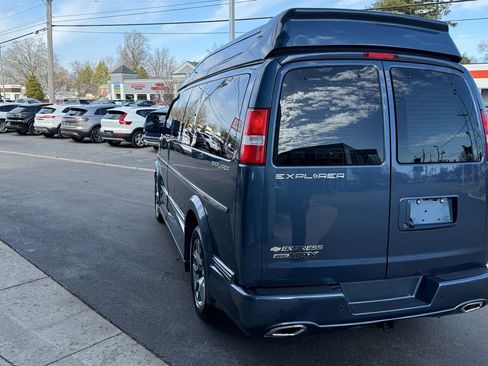 Used 2023 Chevrolet Express 2500 RWD image 5