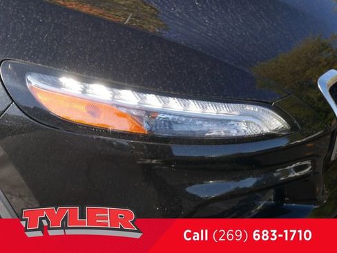 Used 2015 Jeep Cherokee Latitude w/ Cold Weather Group image 10