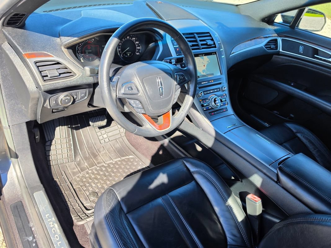 Used 2017 Lincoln MKZ Select w/ Select Plus Package AWD/4WD image 10