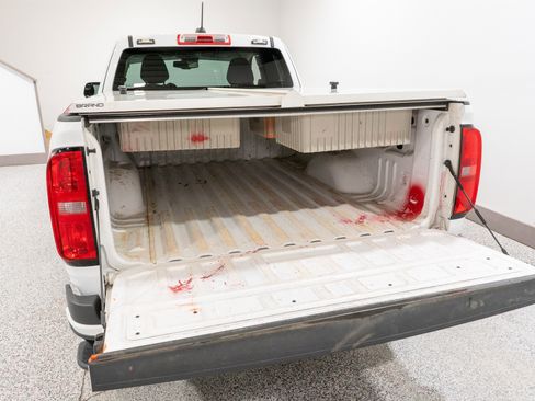 Used 2022 Chevrolet Colorado LT w/ Fleet Safety Package RWD image 12