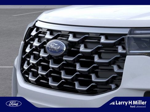 New 2026 Ford Explorer Platinum w/ LUX Leather Package image 17