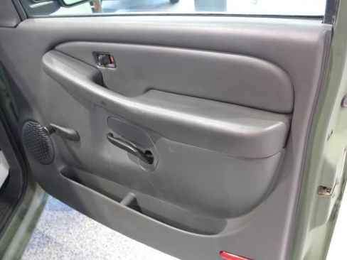 Used 2006 Chevrolet Silverado 2500 W/T w/ Heavy-Duty Power Package image 22