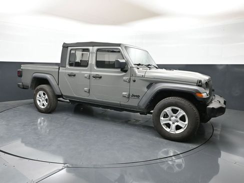Used 2021 Jeep Gladiator Sport AWD/4WD image 1
