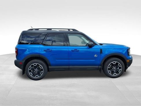 Used 2025 Ford Bronco Sport Outer Banks w/ Outer Banks Tech Package+ AWD/4WD image 14