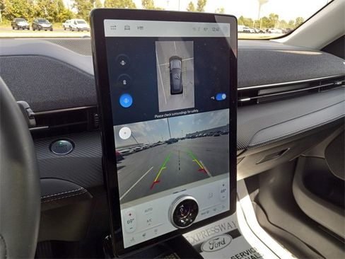 Used 2023 Ford Mustang Mach-E Premium image 21