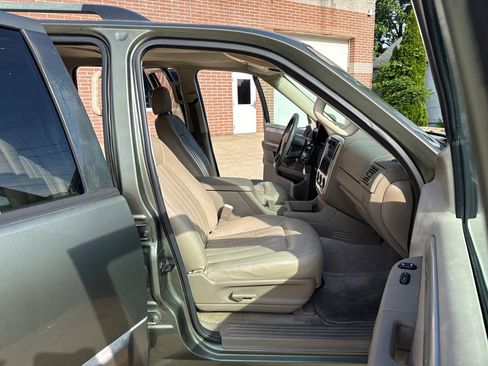 Used 2004 Mercury Mountaineer 2WD image 11