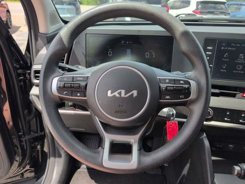 Used 2024 Kia Sportage LX AWD/4WD image 23