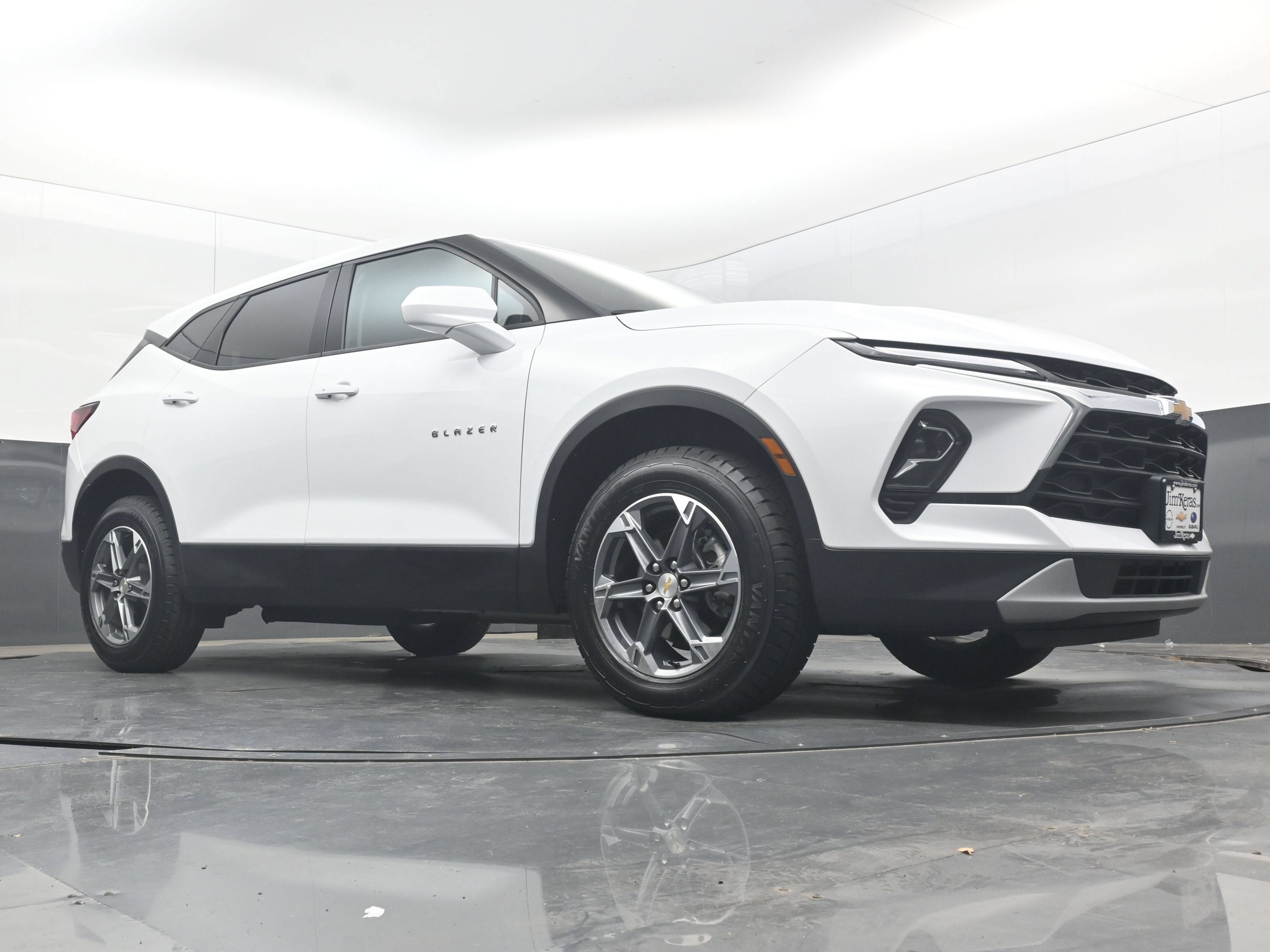 Used 2025 Chevrolet Blazer LT FWD image 23