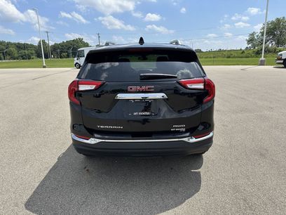 Used 2024 GMC Terrain SLT