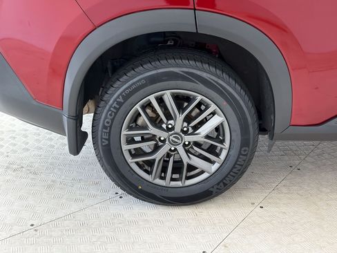 Used 2023 Nissan Rogue S FWD image 13