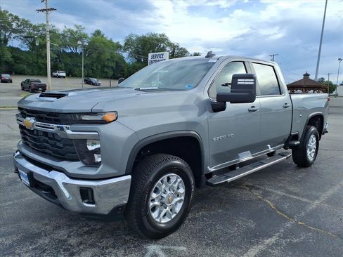 New 2026 Chevrolet Silverado 2500 LT w/ Convenience Package AWD/4WD image 7
