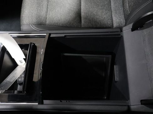 Used 2024 Chevrolet Traverse LT image 33