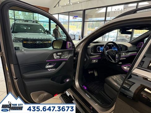 Used 2025 Mercedes-Benz Maybach GLS 600 4MATIC image 13