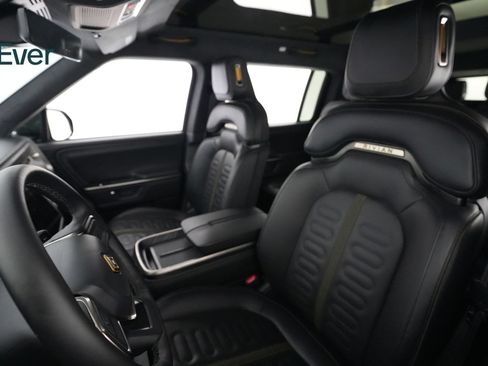 Used 2025 Rivian R1S Adventure AWD/4WD image 4