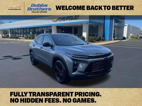Used 2025 Chevrolet Trax ACTIV w/ Driver Confidence Package FWD image 1