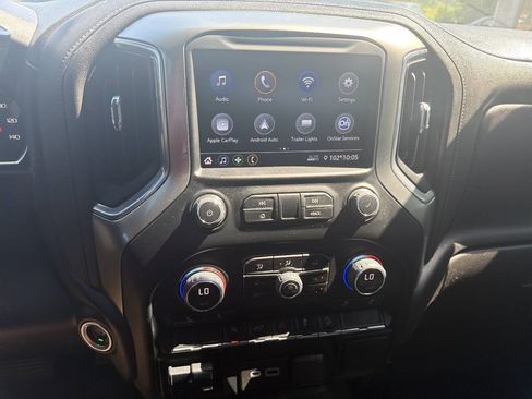 Used 2022 Chevrolet Silverado 1500 LT AWD/4WD image 14
