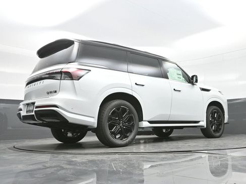 New 2026 INFINITI QX80 4WD w/ Sport Exterior Package image 25