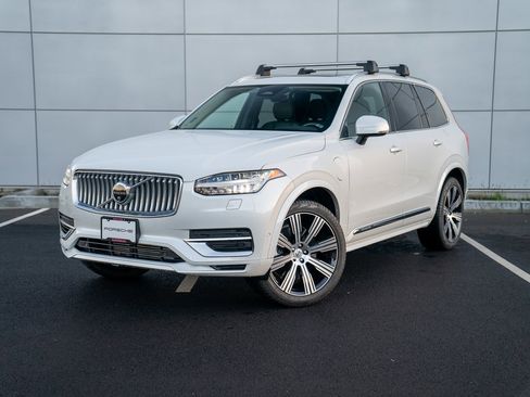 Used 2024 Volvo XC90 T8 Plus w/ Protection Package Premier image 1