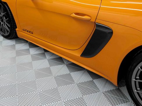 Used 2025 Porsche 718 Cayman GT4 RS image 37