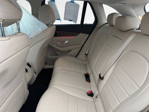 Used 2022 Mercedes-Benz GLC 300 4MATIC image 24
