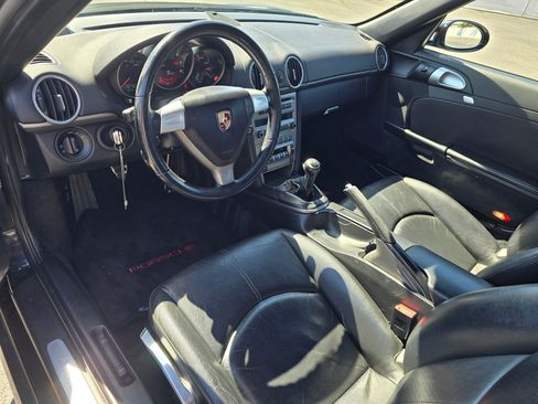 Used 2005 Porsche Boxster RWD image 2