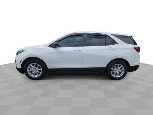 Used 2024 Chevrolet Equinox LS w/ LS Convenience Package image 5
